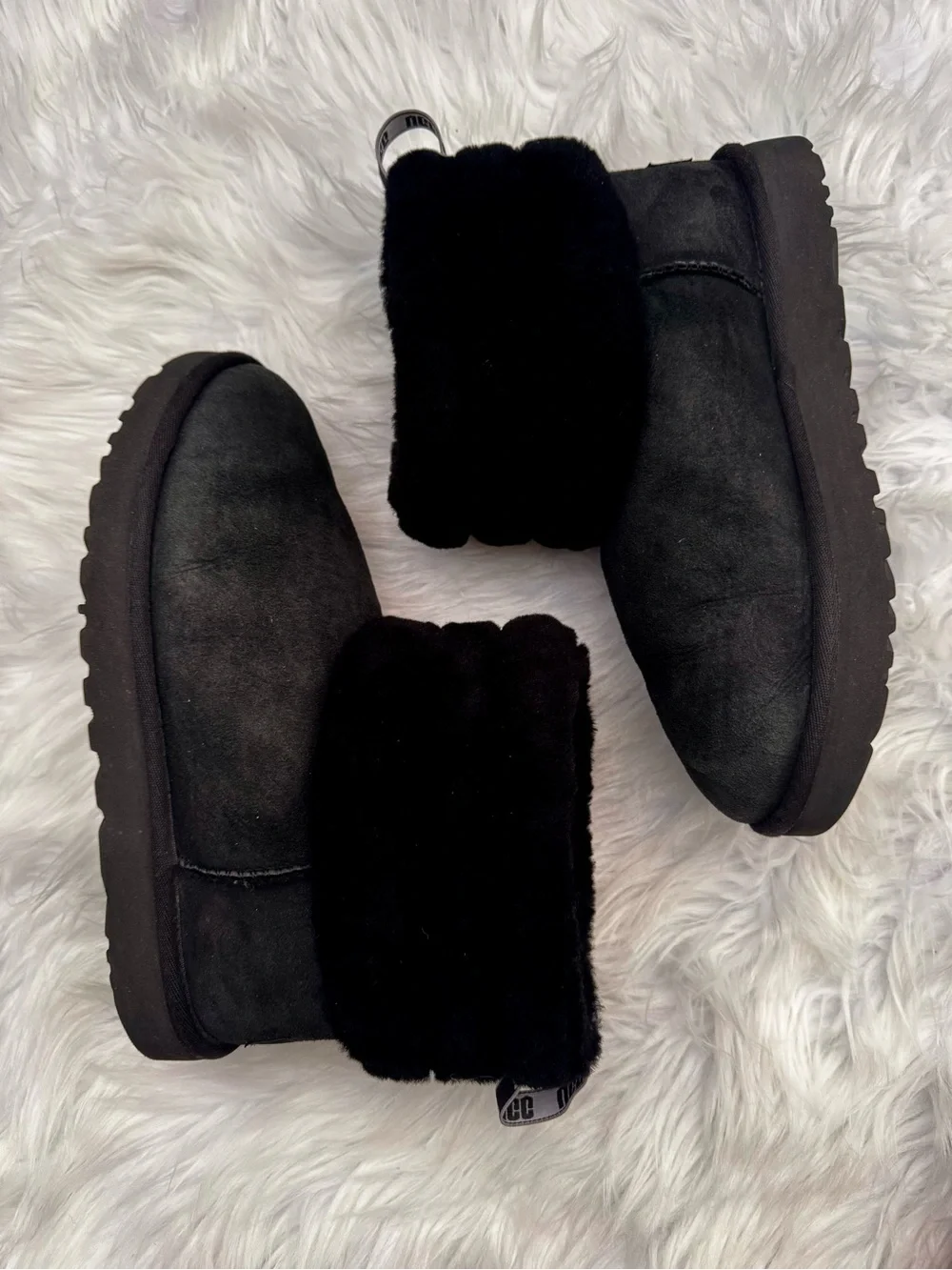 UGG Classic Mini Fluff Quilted Womens Sz 9 Black Suede Shearling Cuff EUC
